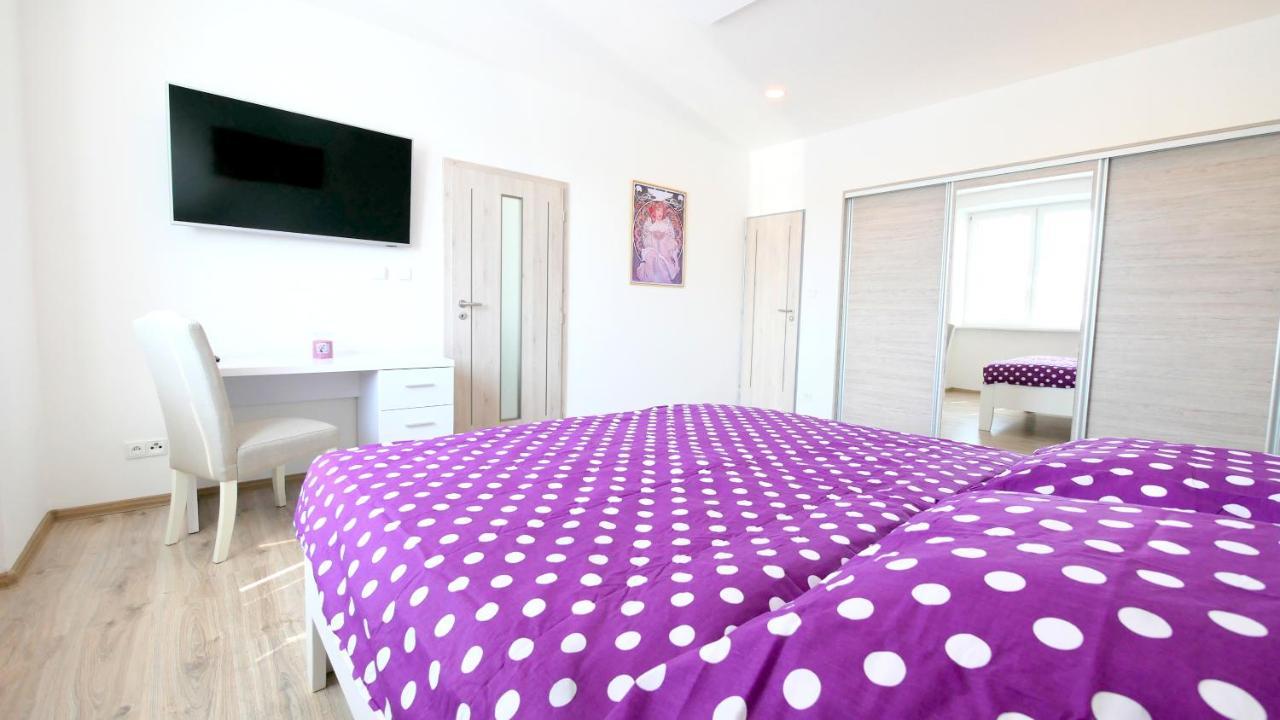 Apartman U Louckeho Klastera 2 Plus Kk Зноймо Екстер'єр фото